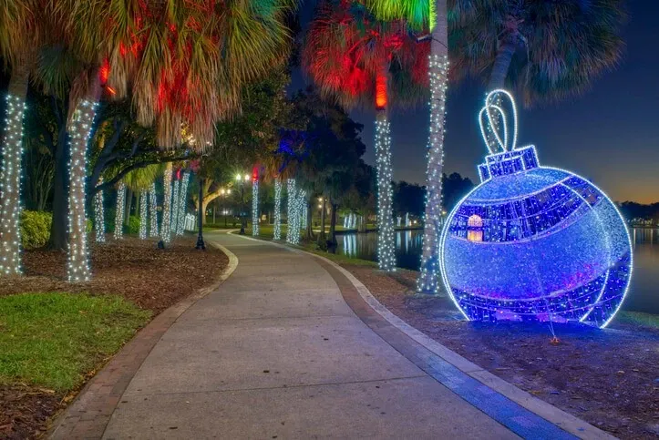 Eola-Lake-Park-Christmas-Orlando