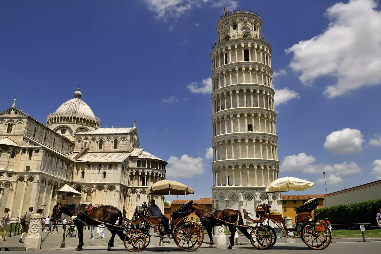 Leaning-Tower-of-Pisa-in-Italy