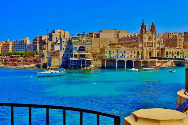 Valletta Travel Guide: Immersing in Baroque Elegance and Coastal Tranquility
